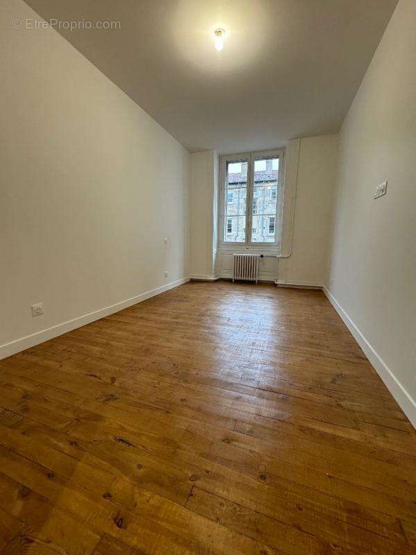 Appartement à SAINT-ETIENNE