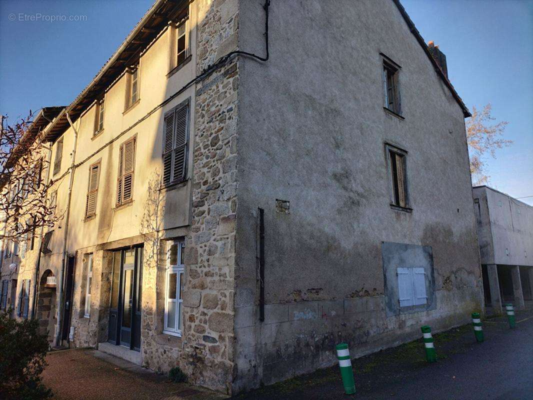 Appartement à SAINT-JUNIEN