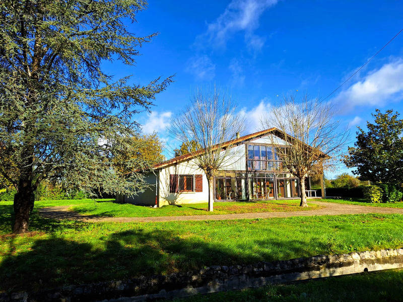 Maison à AIRE-SUR-L&#039;ADOUR