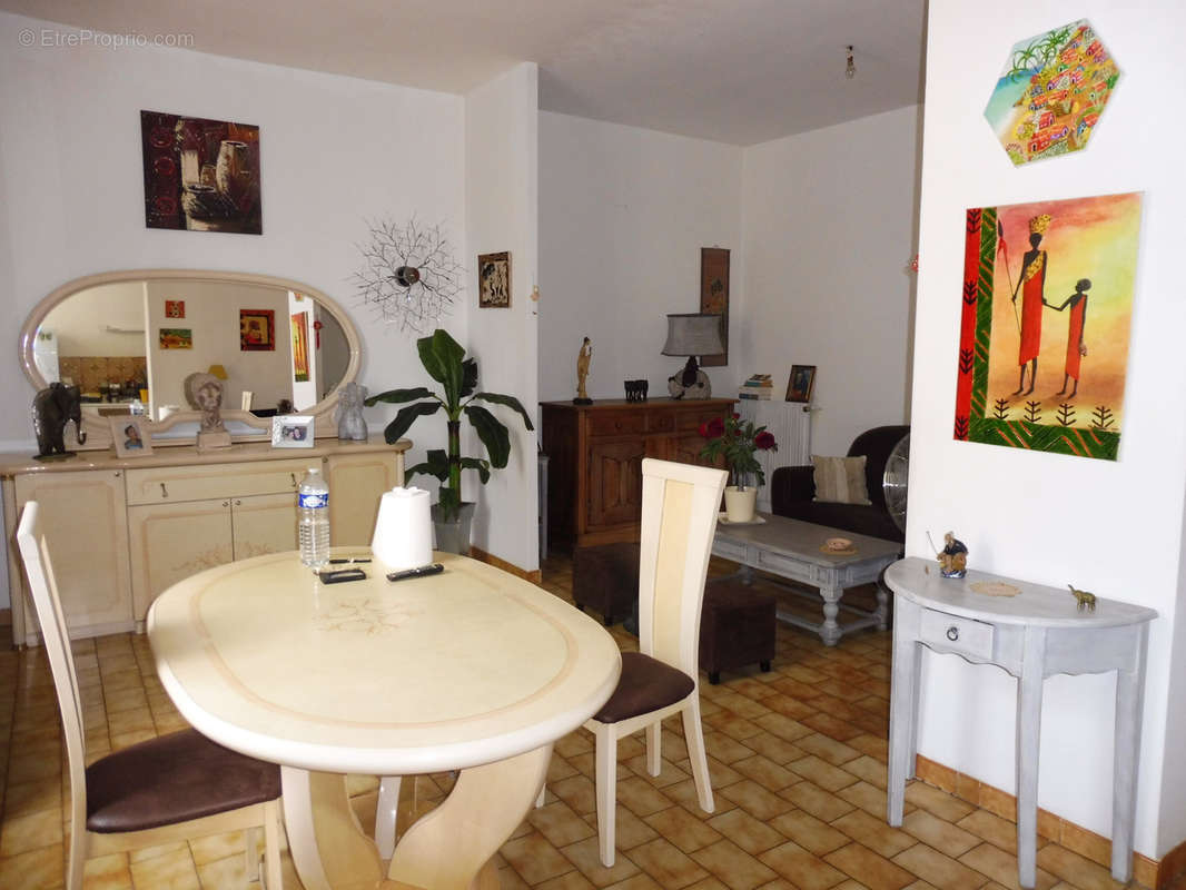 Appartement à LUNEL