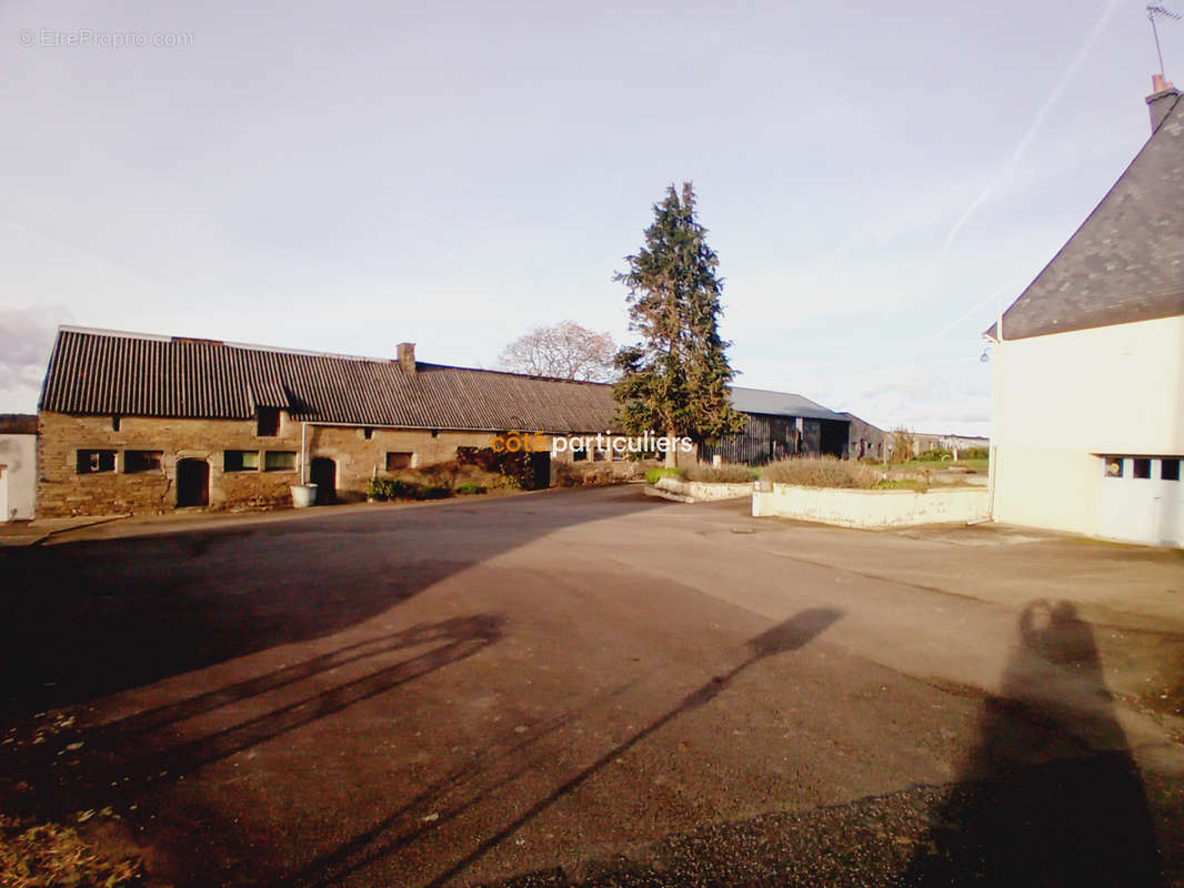 Maison à LANGUIDIC