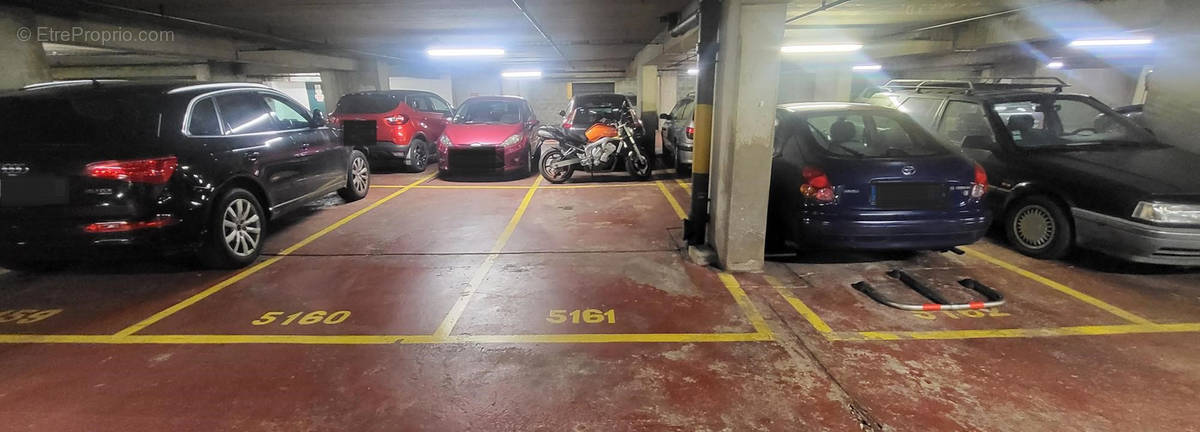 Parking à PARIS-13E