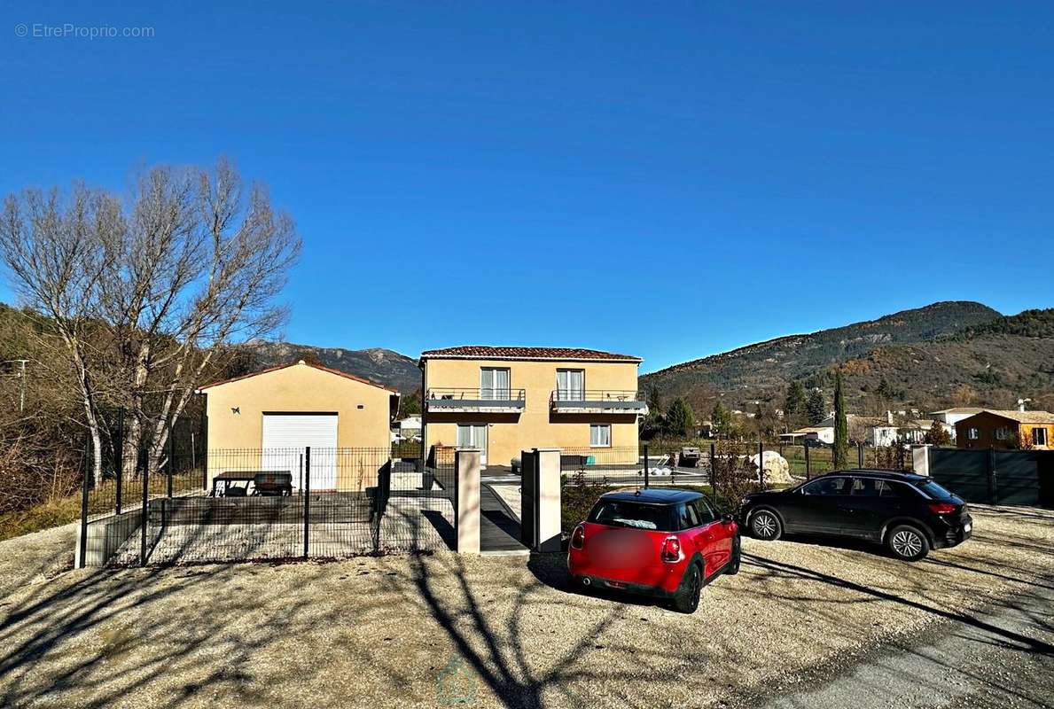 Maison à CASTELLANE