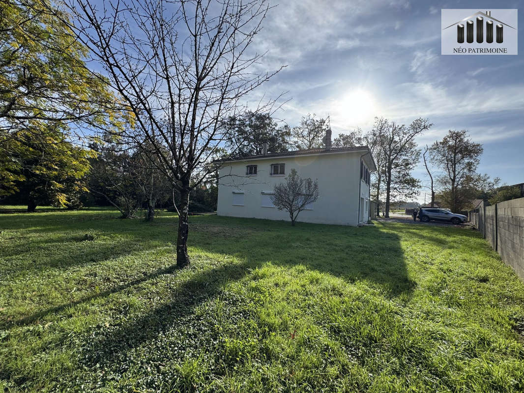 Appartement à AMBARES-ET-LAGRAVE