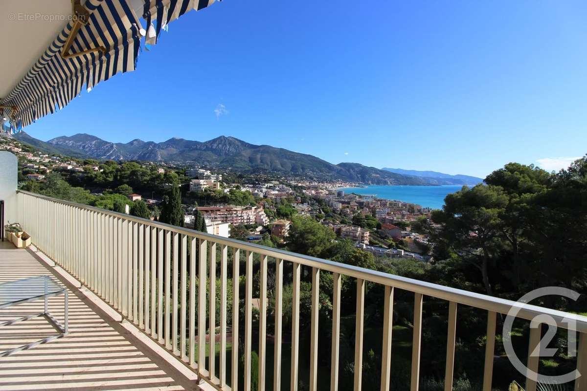 Appartement à ROQUEBRUNE-CAP-MARTIN