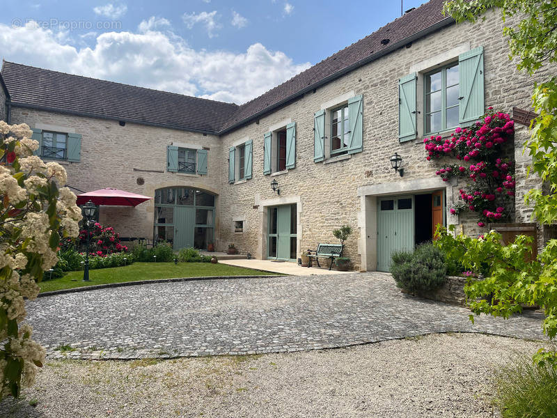 Maison à MONTBARD