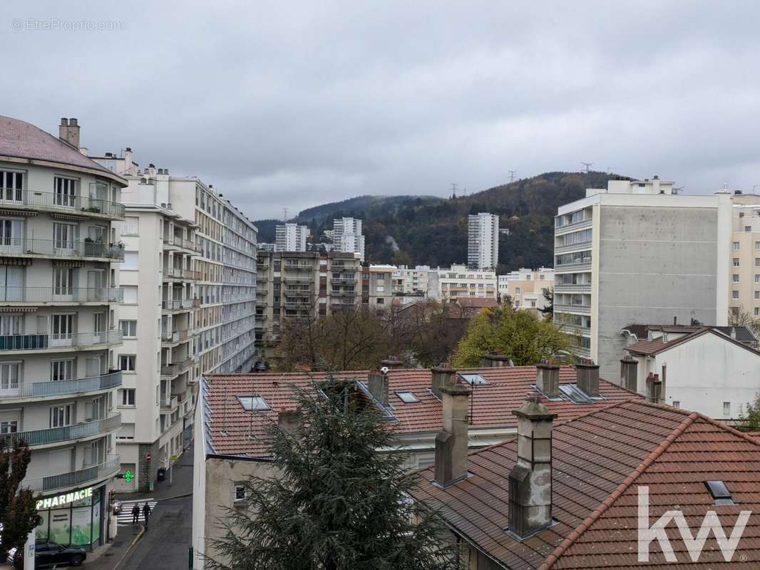 Appartement à SAINT-ETIENNE