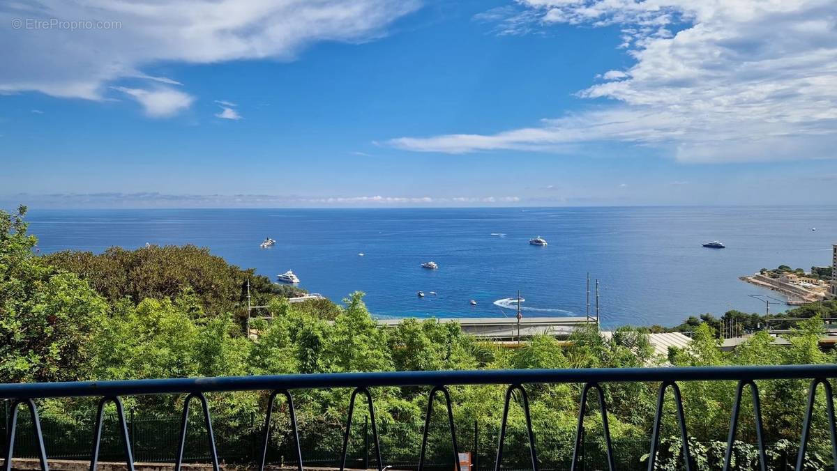 Appartement à ROQUEBRUNE-CAP-MARTIN