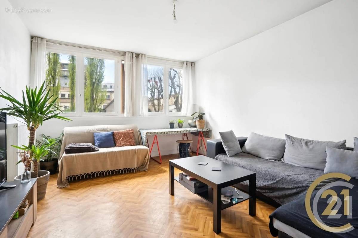 Appartement à IVRY-SUR-SEINE