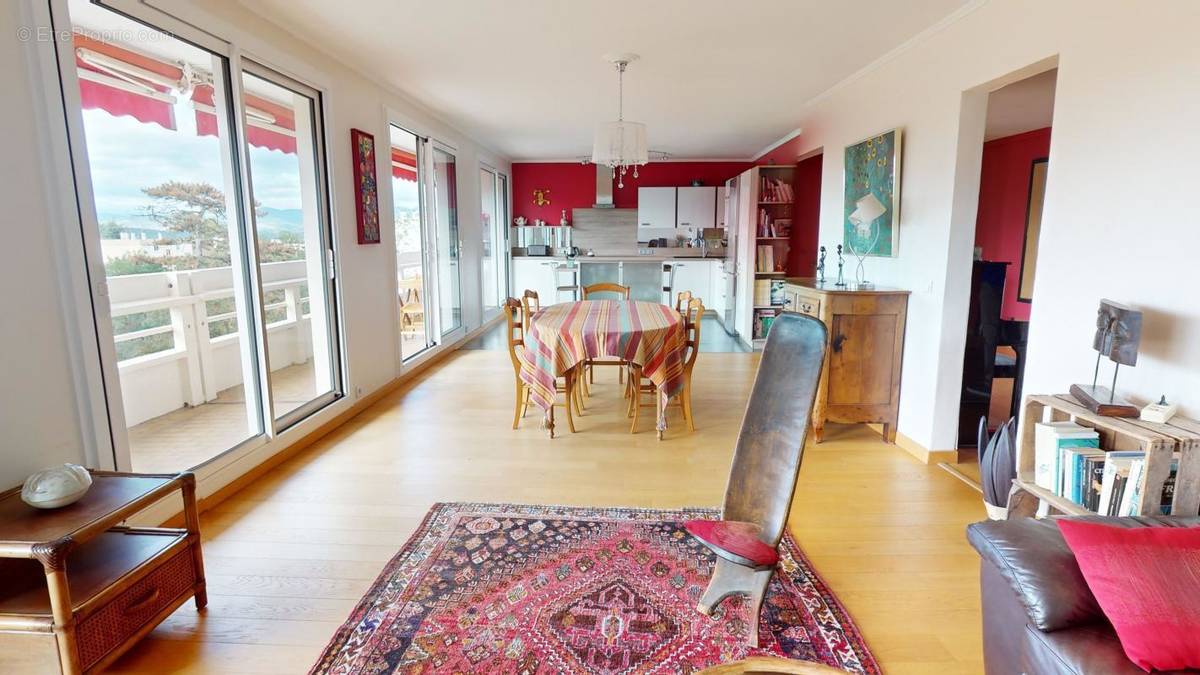 Appartement à LYON-5E