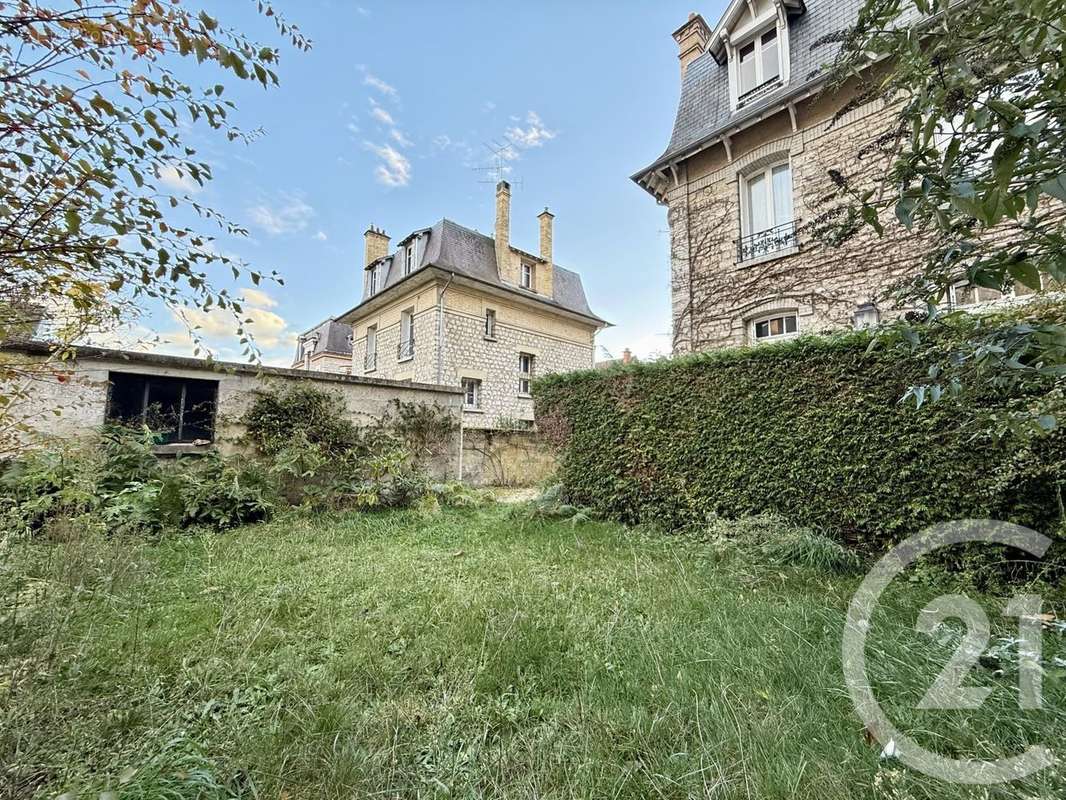 Maison à FONTAINEBLEAU