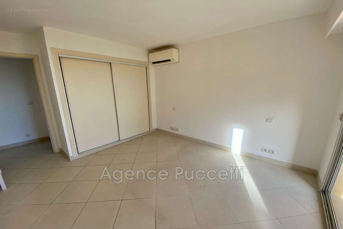 Appartement à VENCE