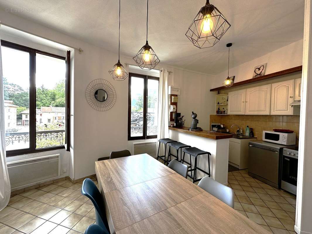 Appartement à SASSENAGE