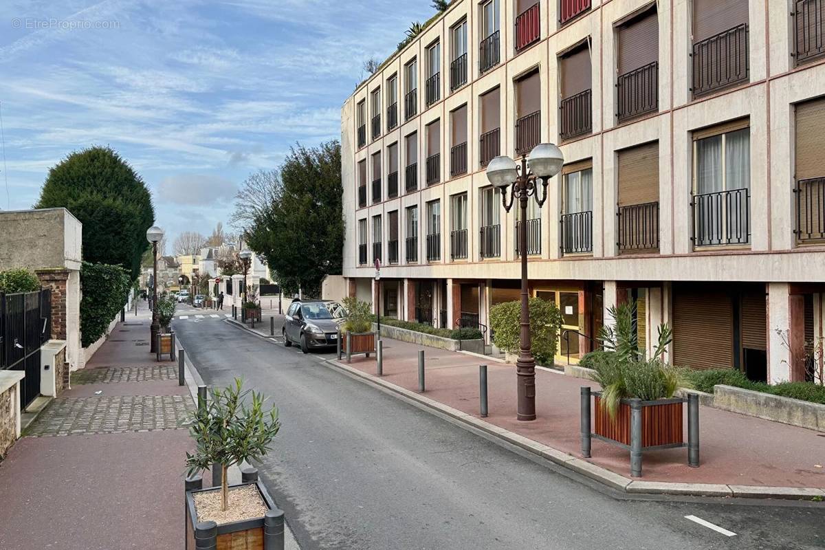 Appartement à ENGHIEN-LES-BAINS