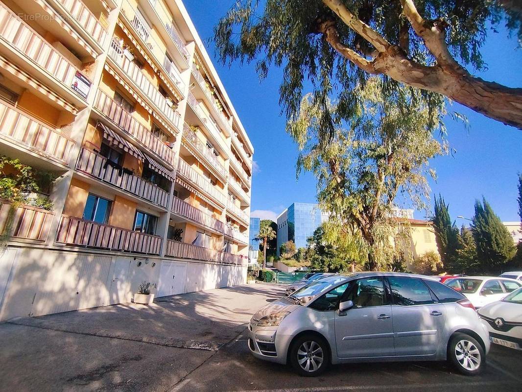   - Appartement à NICE