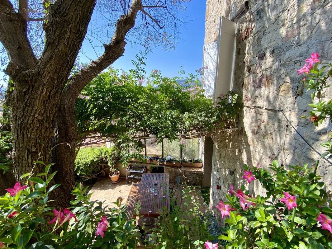 Appartement à HYERES