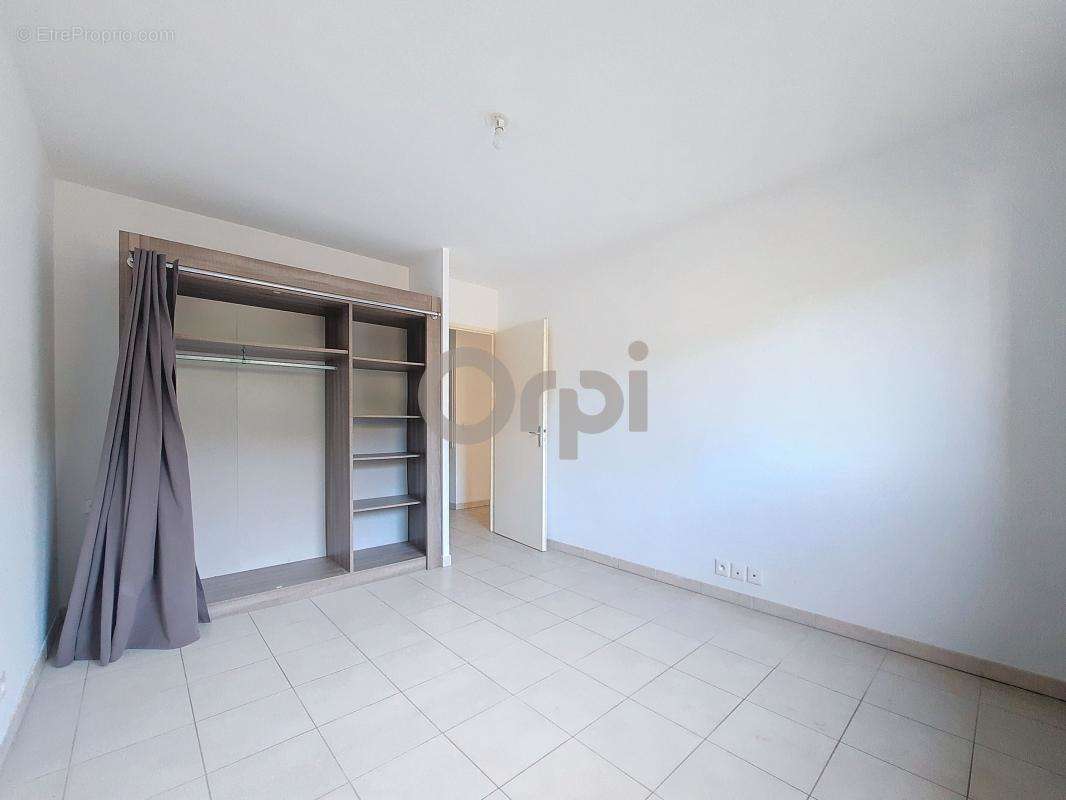 Appartement à ROQUEBRUNE-SUR-ARGENS