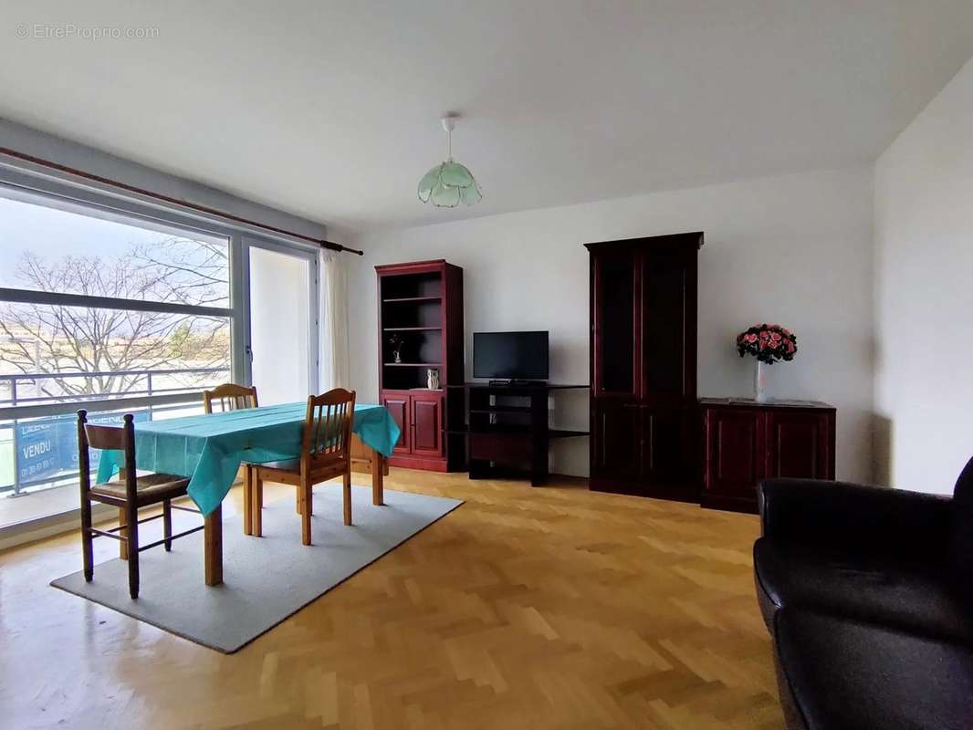 Appartement à NANTERRE