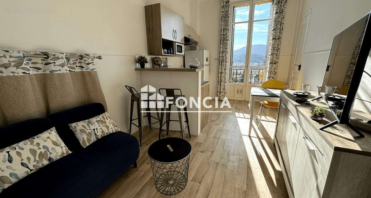 Appartement à HYERES