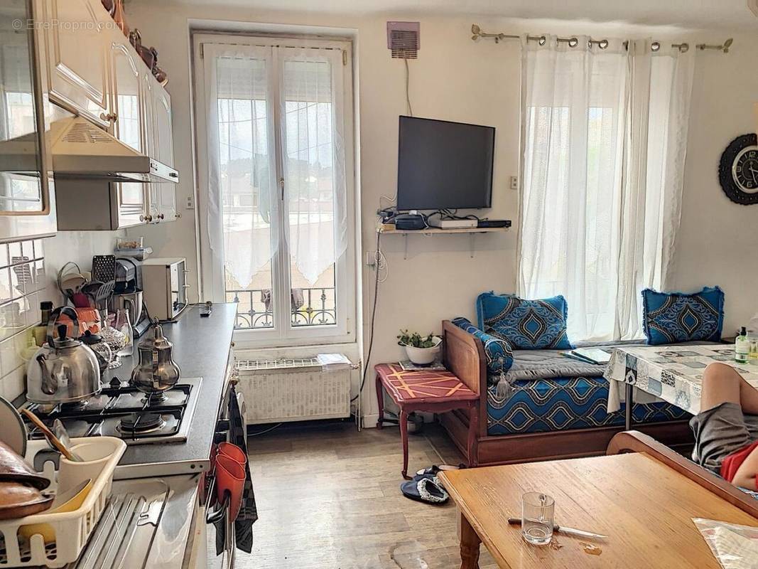 Appartement à PIERRE-BENITE