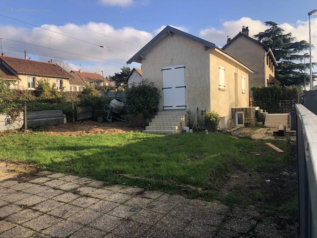 Maison à LA FRETTE-SUR-SEINE