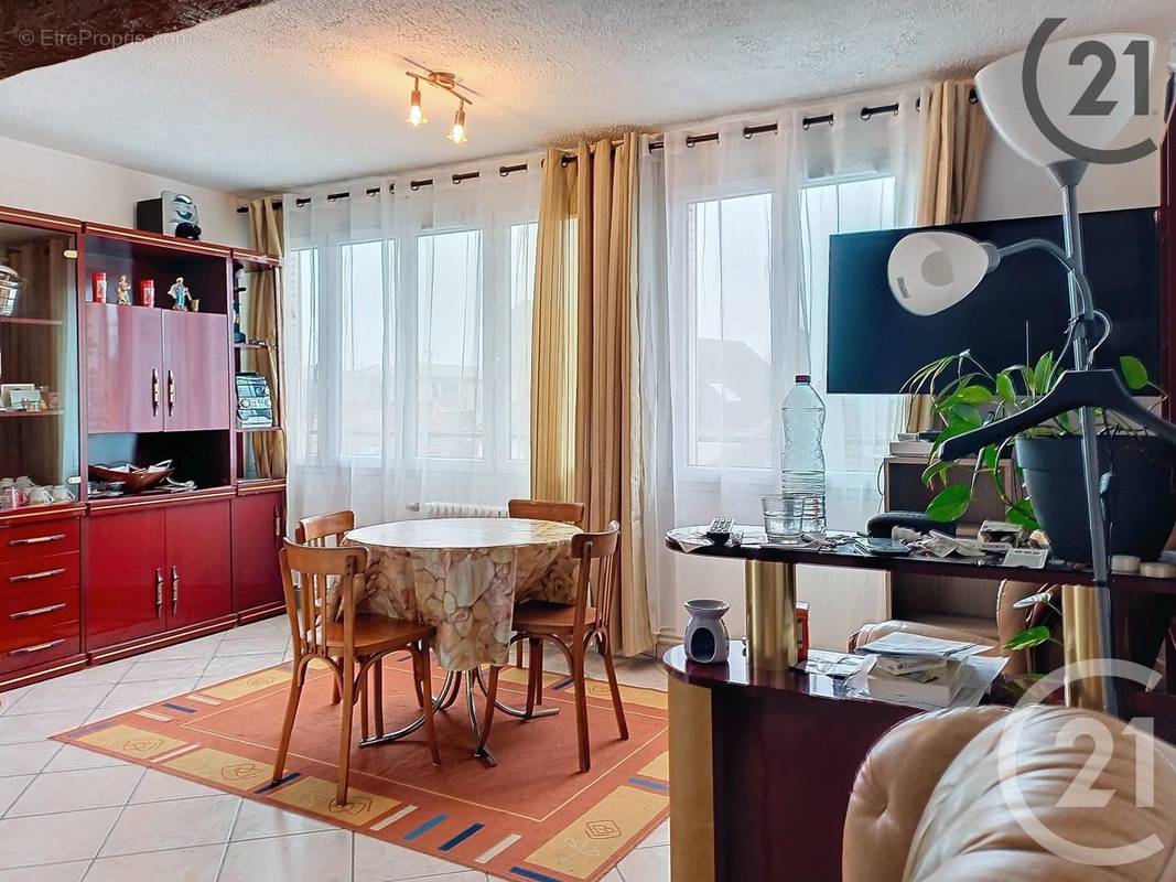 Appartement à SAINTE-SAVINE