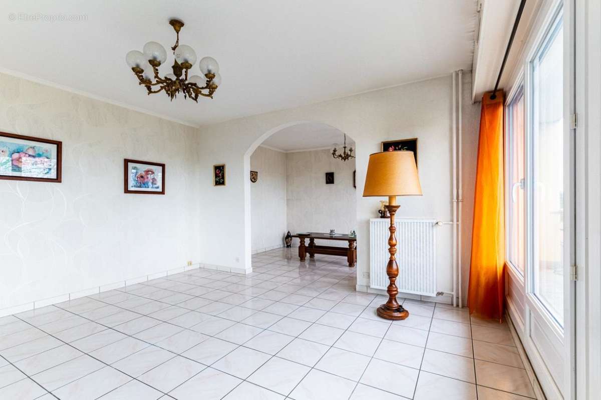 Appartement à CHEVIGNY-SAINT-SAUVEUR