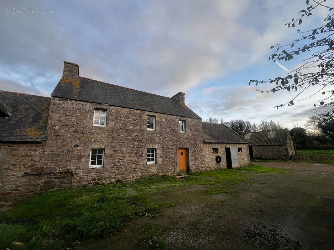 Maison à LANDUNVEZ