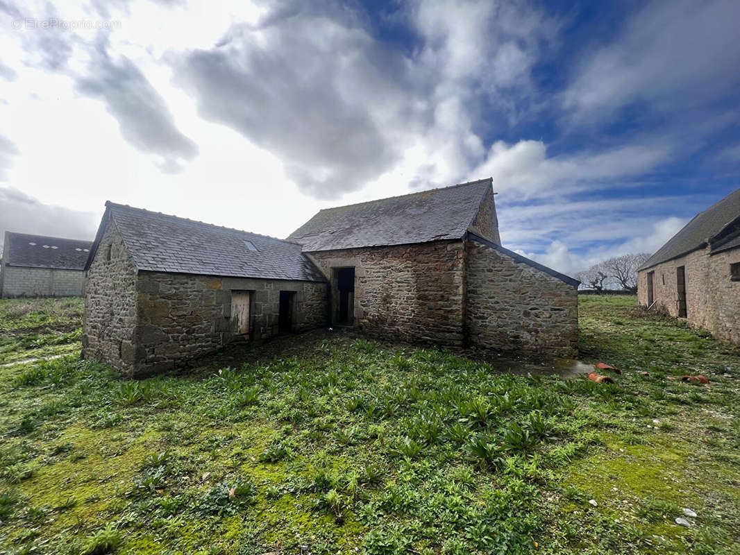 Maison à LANDUNVEZ