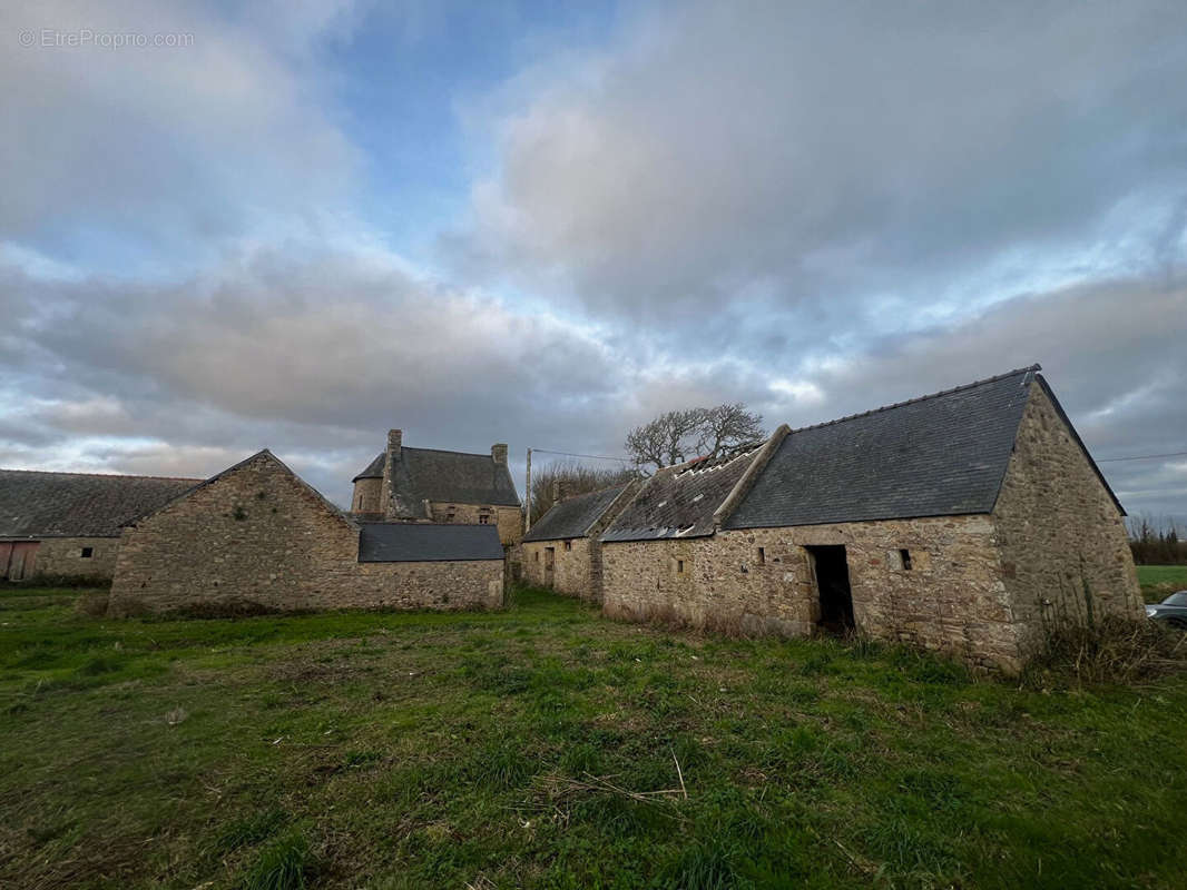 Maison à LANDUNVEZ