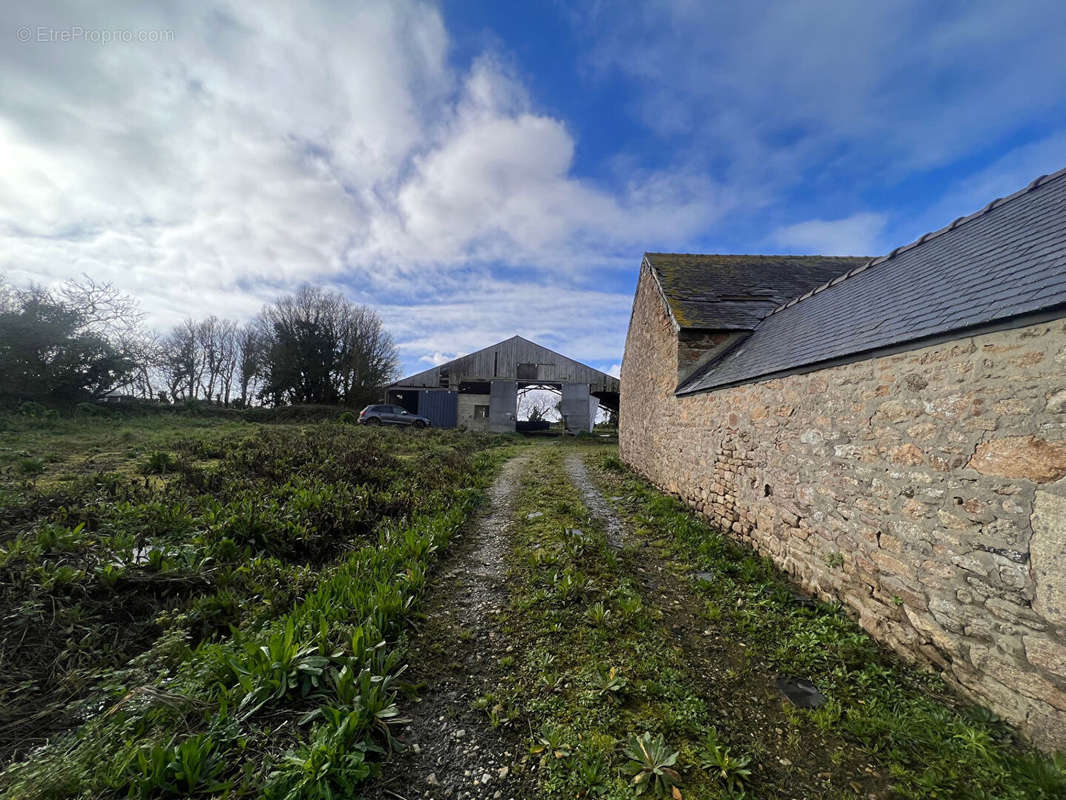 Maison à LANDUNVEZ