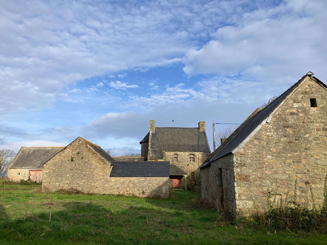 Maison à LANDUNVEZ