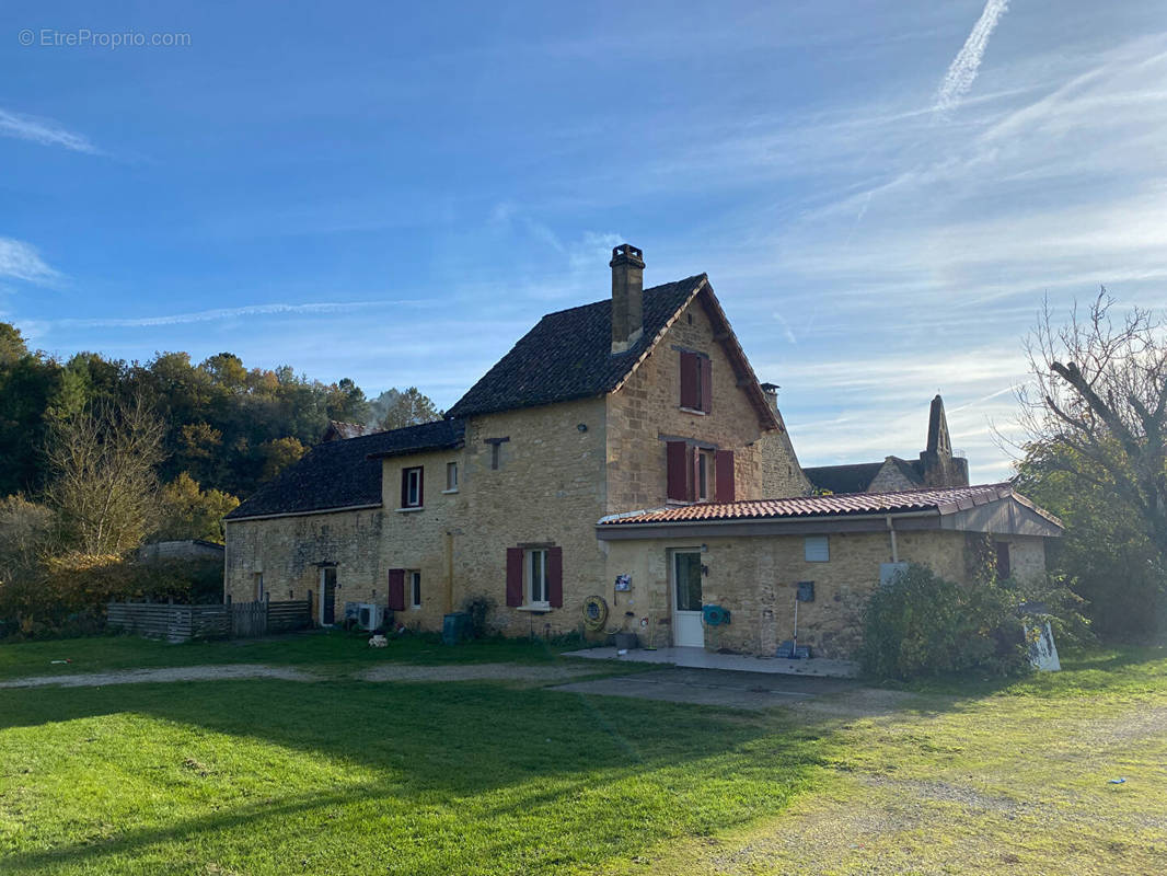 Maison à SAINTE-NATHALENE