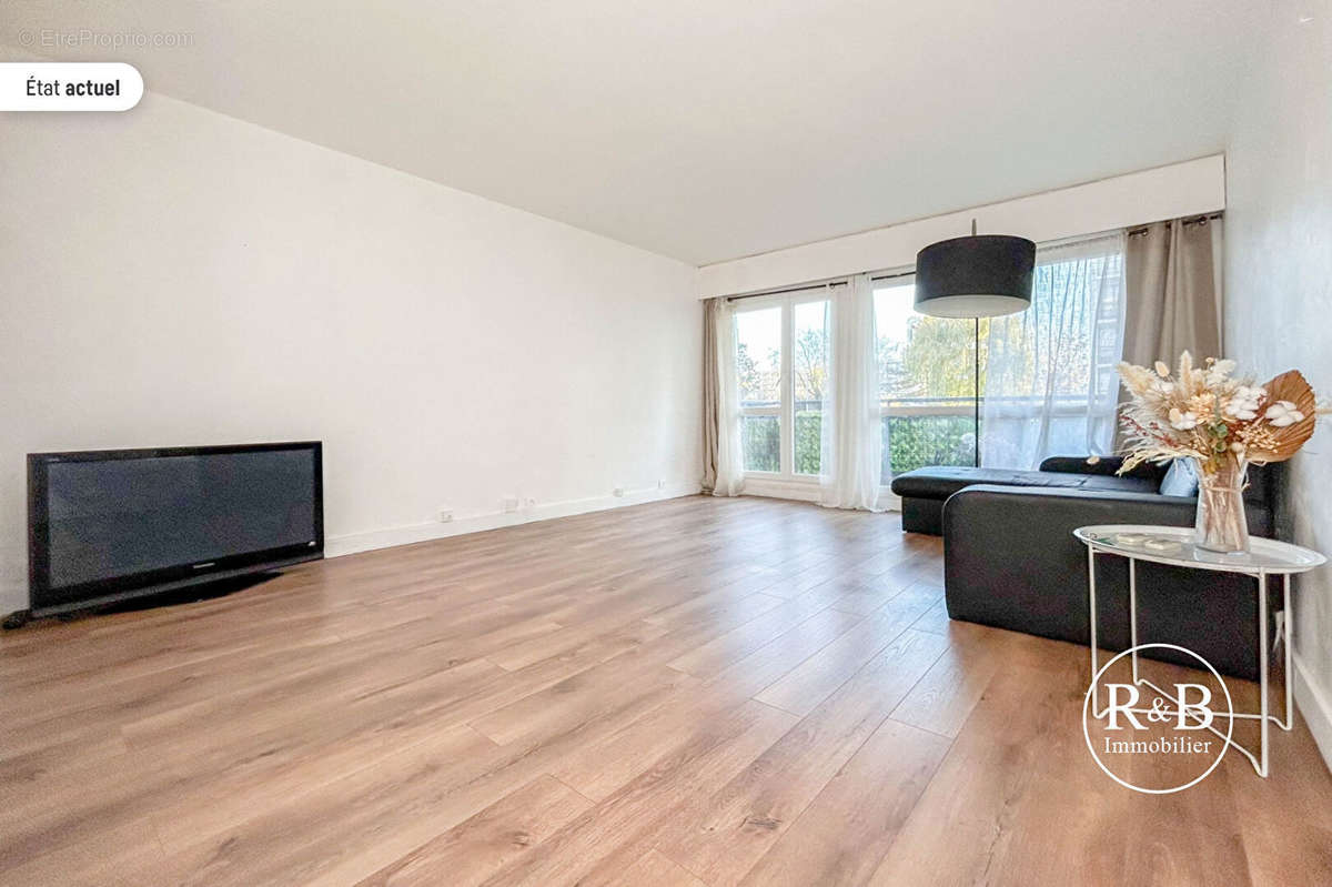 Appartement à LES CLAYES-SOUS-BOIS