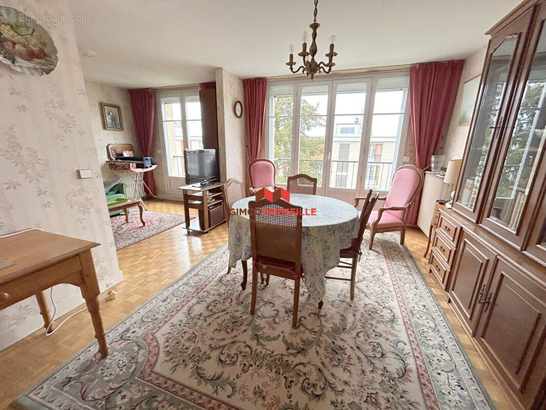 Appartement à BOUGIVAL