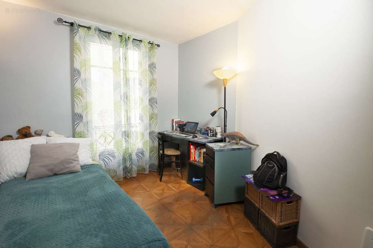 Appartement à PARIS-20E