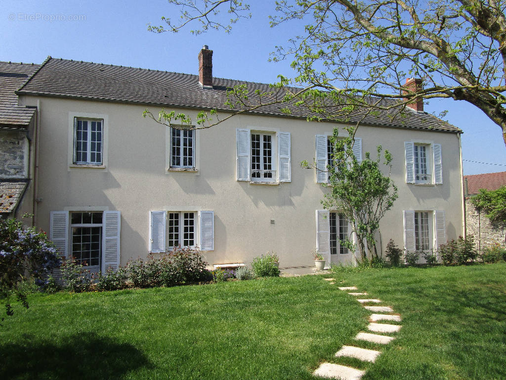 Maison à MORIGNY-CHAMPIGNY