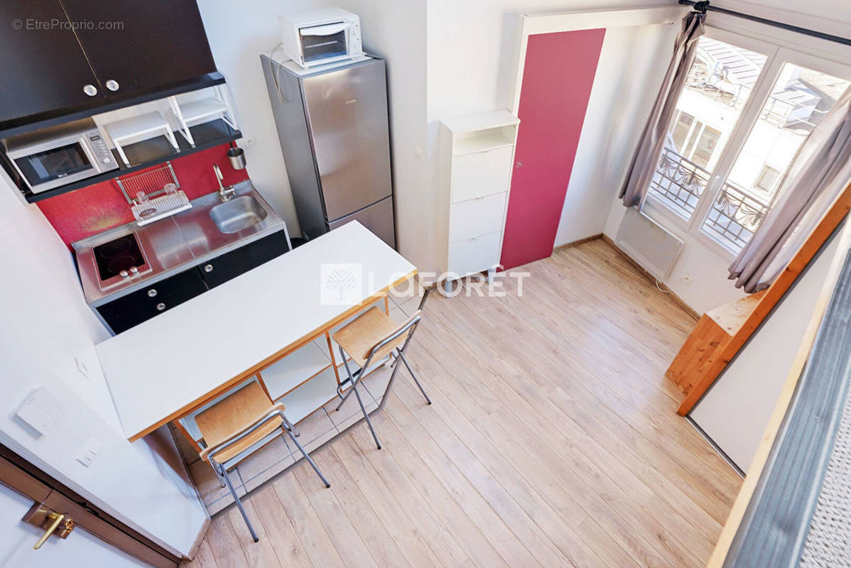 Appartement à PARIS-14E