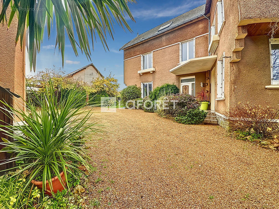 Maison à DOUE-LA-FONTAINE