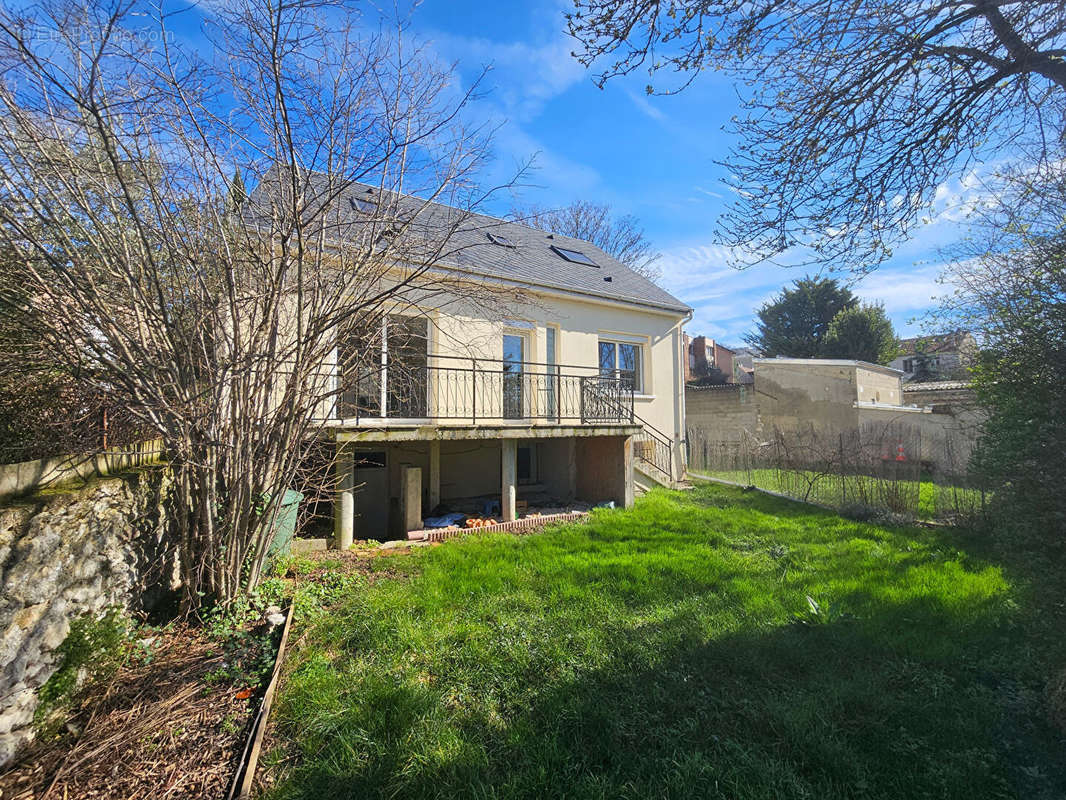 Maison à CHAMPIGNY-SUR-MARNE