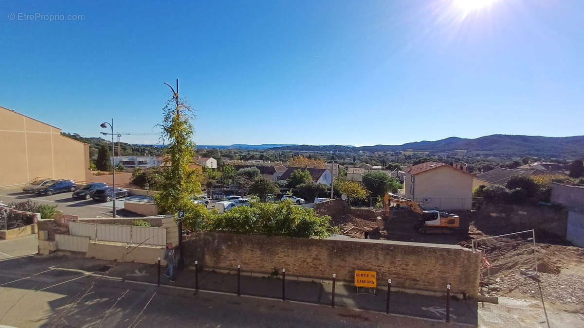 Appartement à BORMES-LES-MIMOSAS