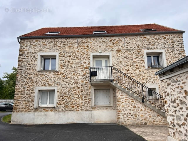 Appartement à LEUDEVILLE