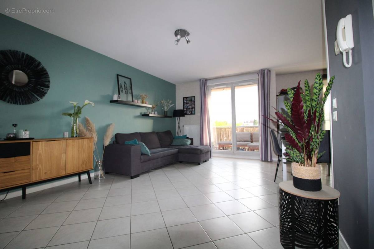 Appartement à LYON-8E