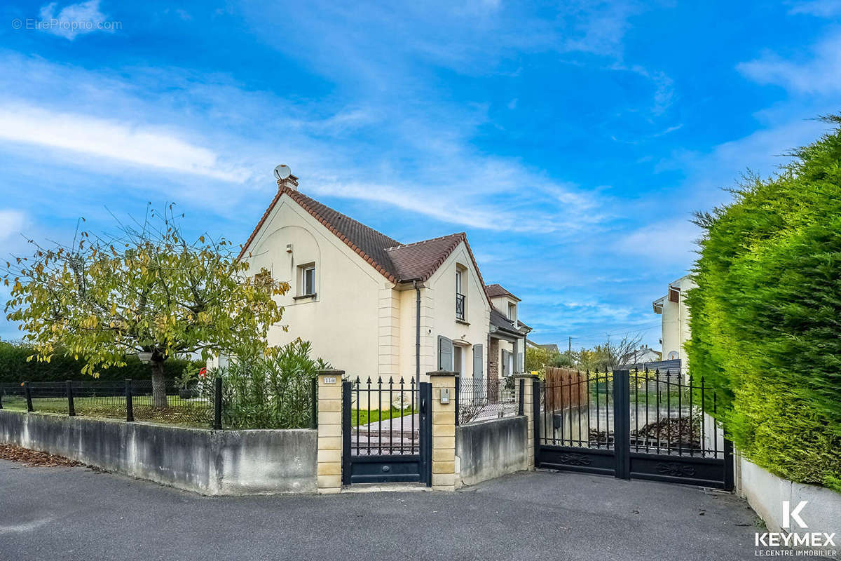 Maison à LA FRETTE-SUR-SEINE