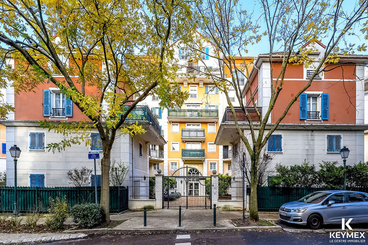 Appartement à VILLENEUVE-LA-GARENNE