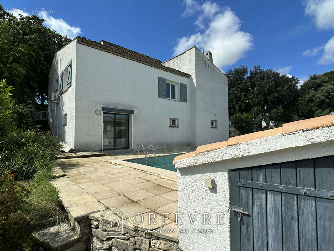 Maison à CASTRIES