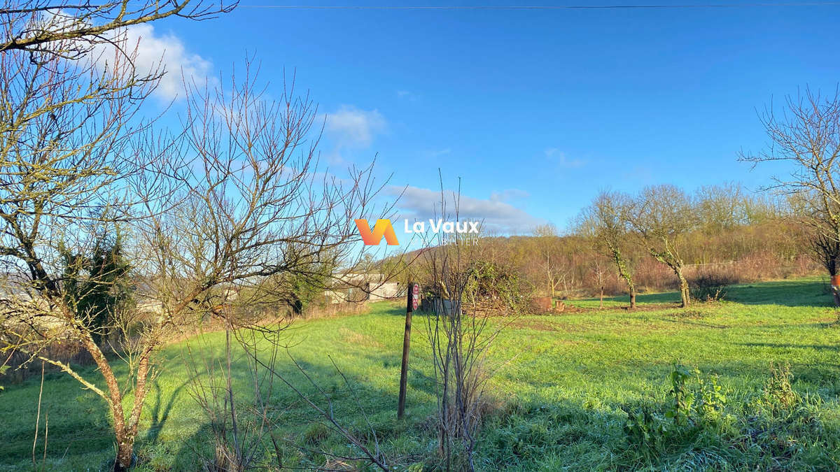 Terrain à BOUXIERES-AUX-DAMES