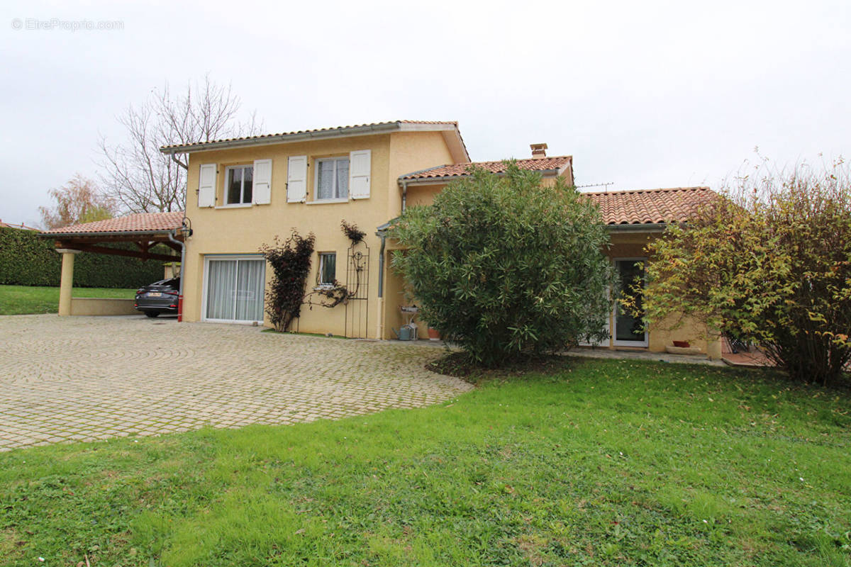 Maison à CHATILLON-SUR-CHALARONNE