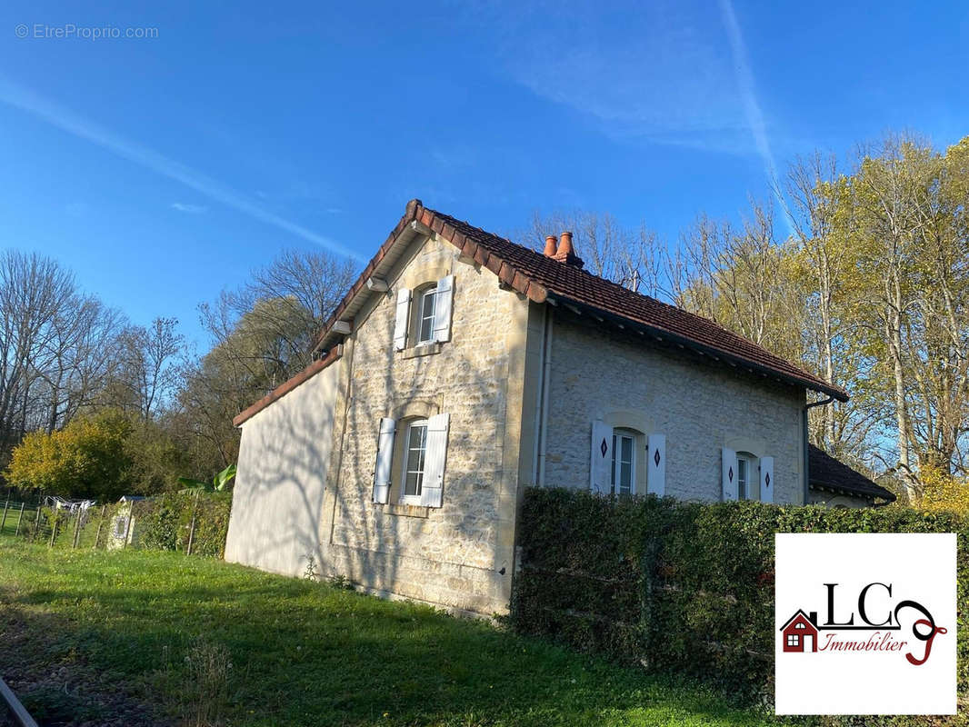 Maison à PARIGNY-LES-VAUX