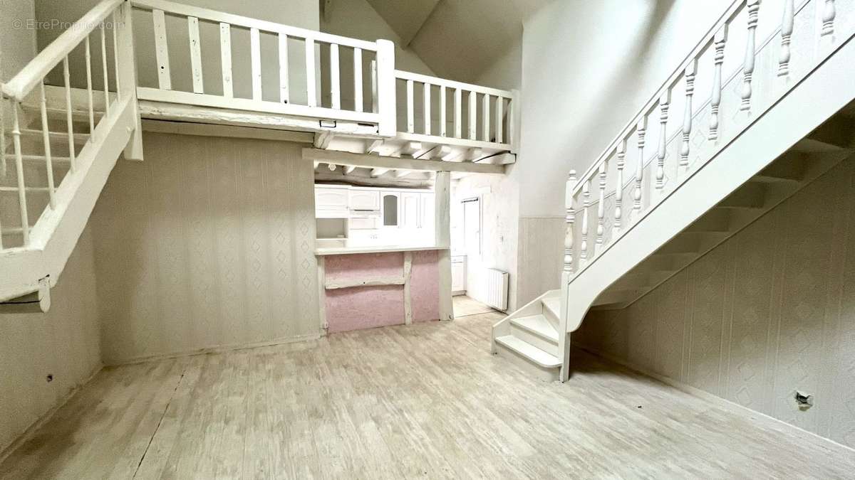 Appartement à MEZY-SUR-SEINE